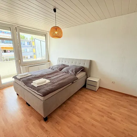 Moderne 3 * Monheim am Rhein