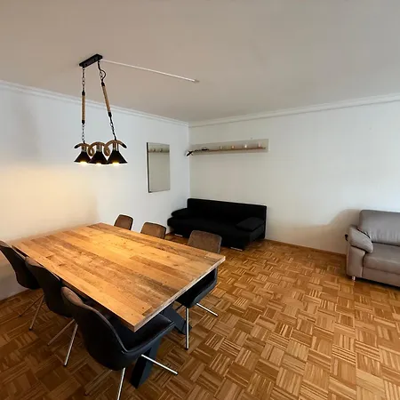 Moderne 3 * Monheim am Rhein