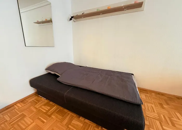 Moderne 3 * Monheim am Rhein